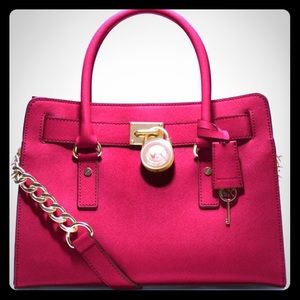 Authentic Michael Kors Hamilton bag.